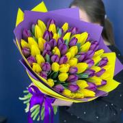 Букет 51 тюльпан желтый и фиолетовый