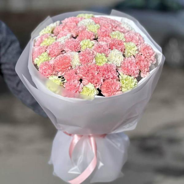 Букет 51 гвоздика (микс розовых, белых и лимонных)