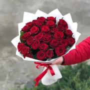 25 красных роз Гран При, 70 см