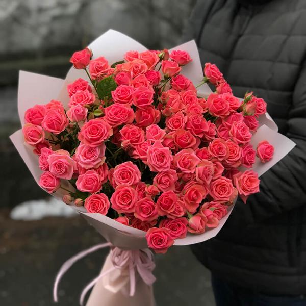 Букет з 25 рожевих кущових троянд