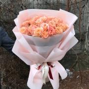 Букет из 25 кремовых роз Shimmer