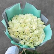 Букет из 51 белой розы Аваланч