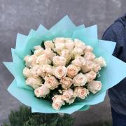 Букет из 39 шт кремовых роз Шарман