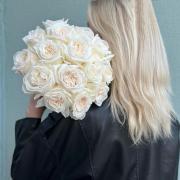 Букет невесты из белых пионовидных роз White O'Harа