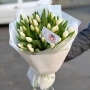 Букет из 35 белых тюльпанов