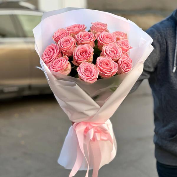Букет из 15 розовых роз Софи Лорен