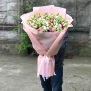 Букет из белой и розовой эустомы, 31 шт