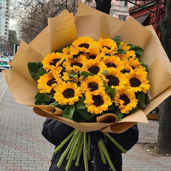 Букет из 21 подсолнуха